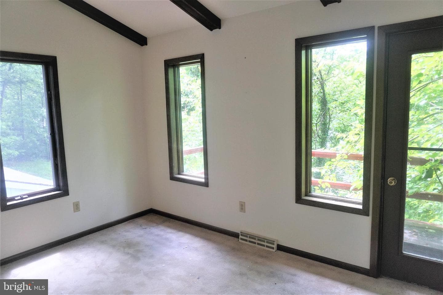 30 Fitzhugh Lane photo 44