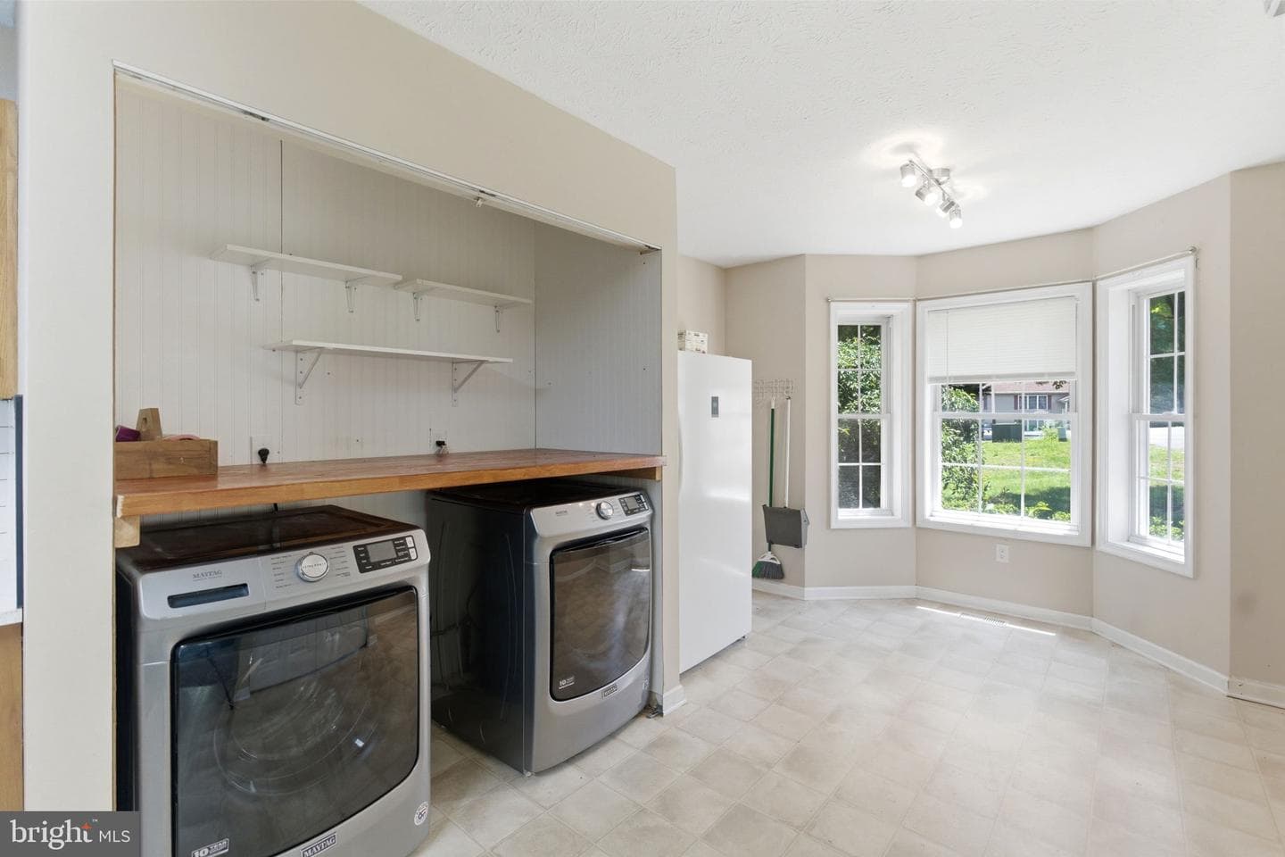 389 Grove Farm Lane photo 41