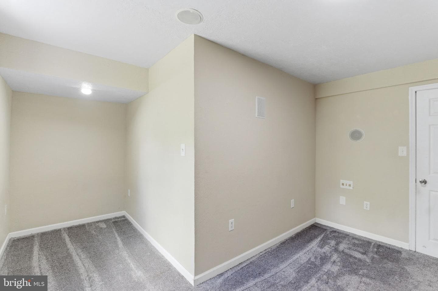 389 Grove Farm Lane photo 46