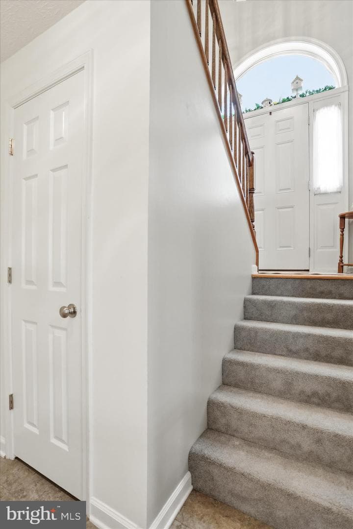 302 Dickenson Drive photo 9