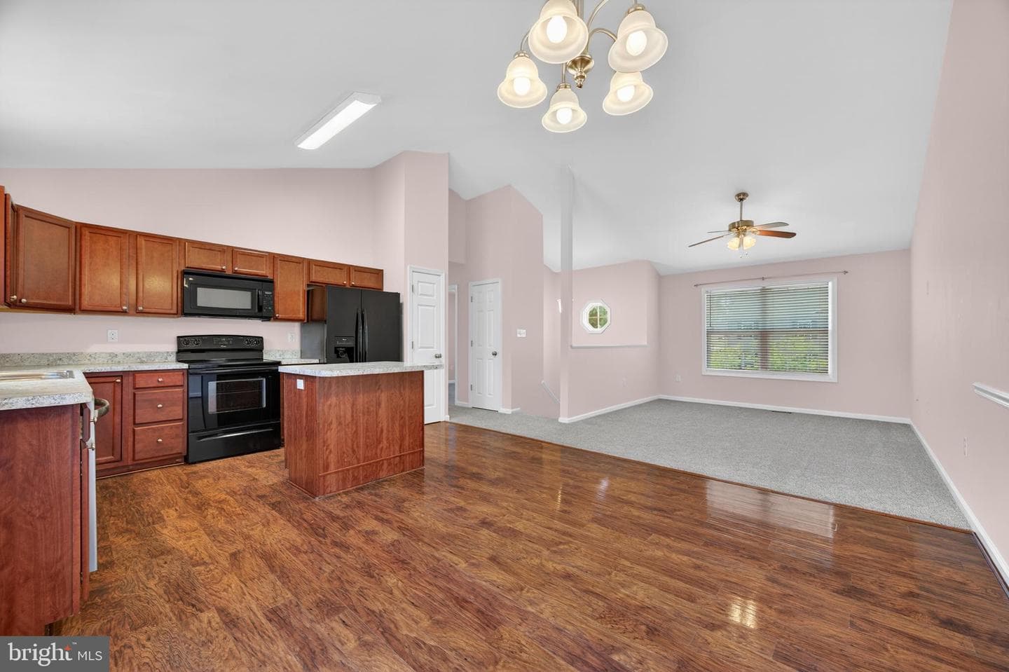 153 Eisenhower Circle photo 11