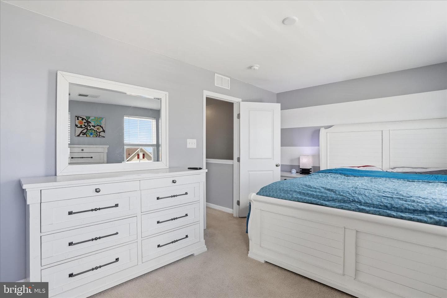 288 Aldershot Dr photo 21