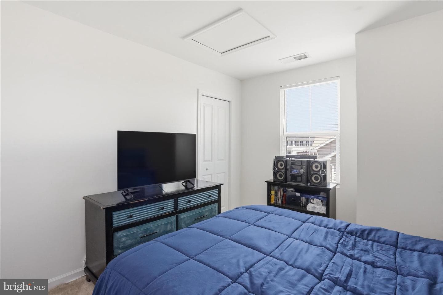 288 Aldershot Dr photo 24
