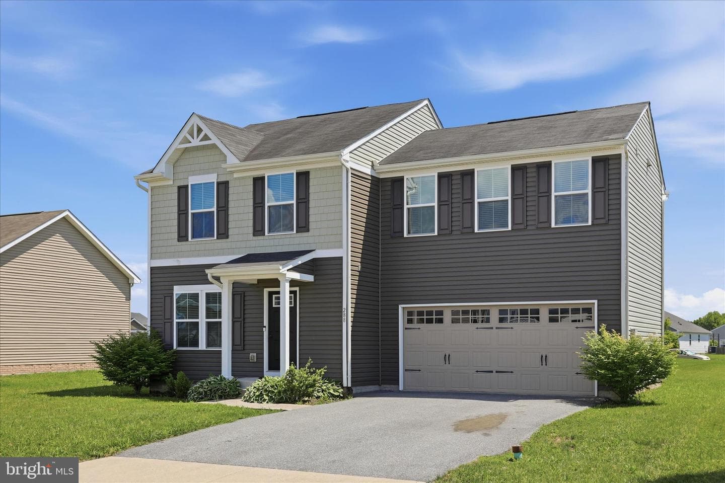 288 Aldershot Dr photo 3