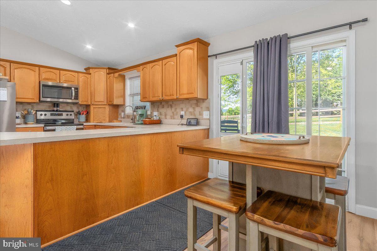 600 Canterbury Drive photo 13