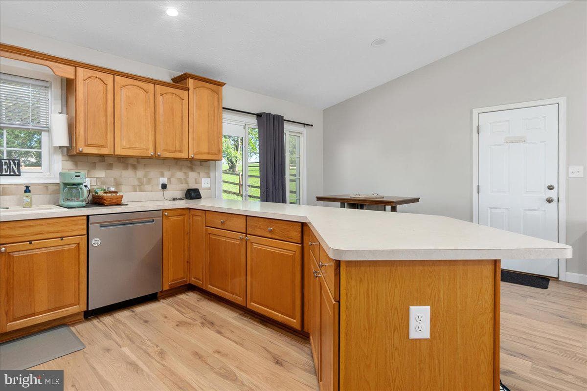 600 Canterbury Drive photo 14