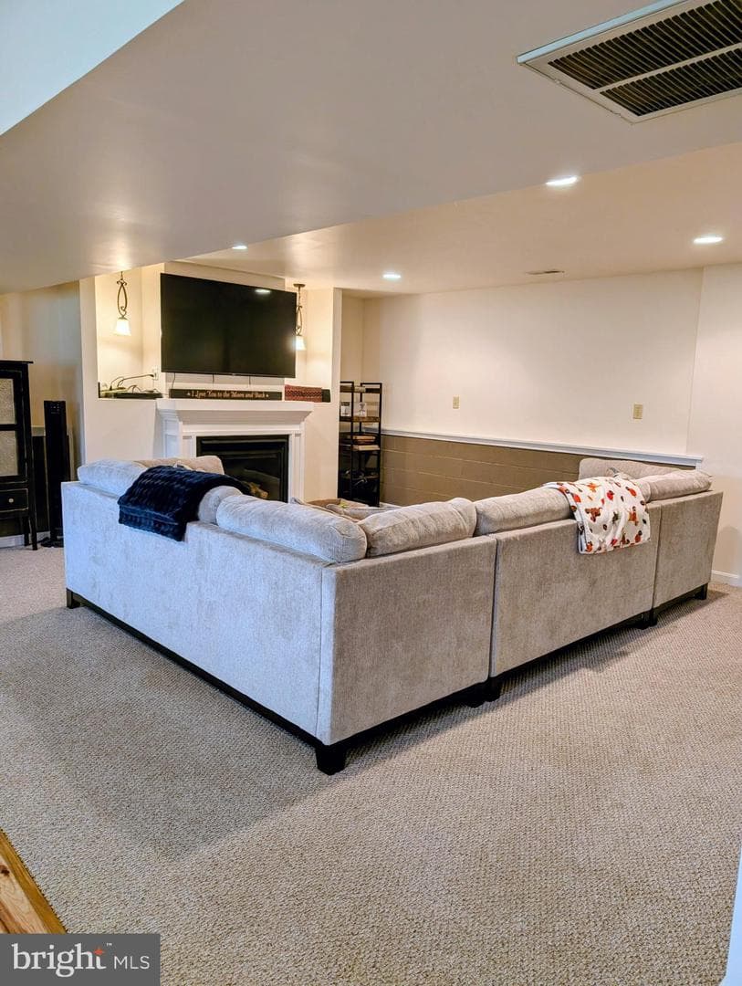 600 Canterbury Drive photo 36