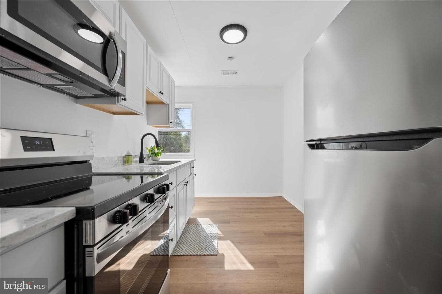 611 State Circle photo 10