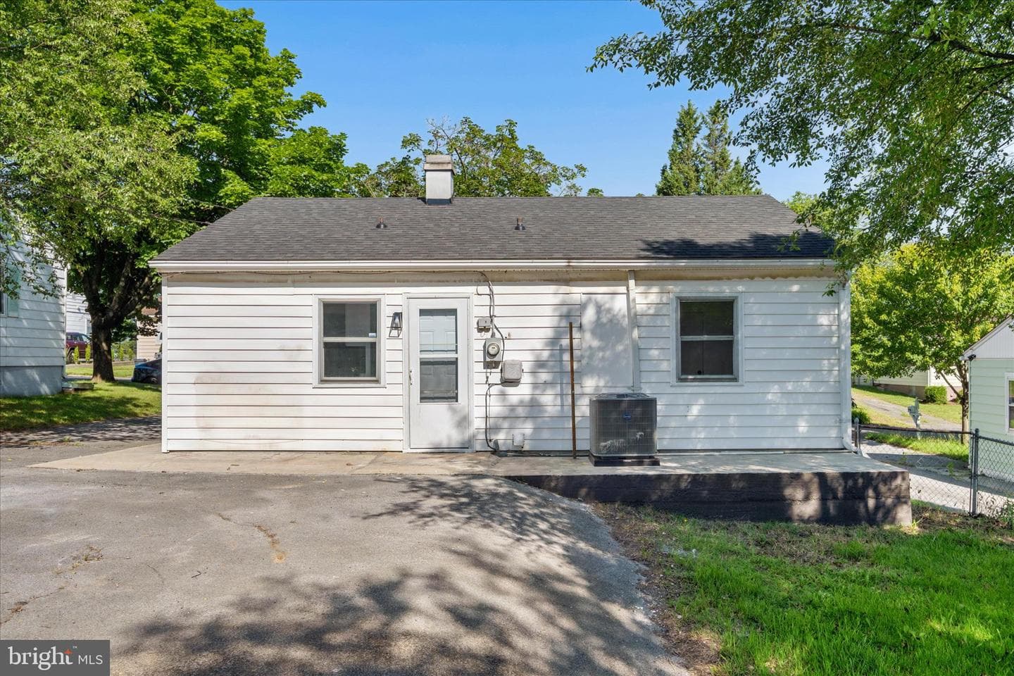 611 State Circle photo 33