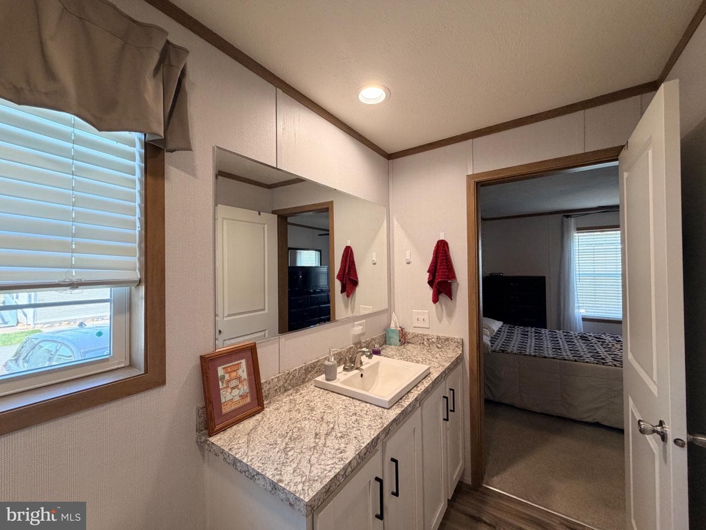 320 Valentine Drive photo 23
