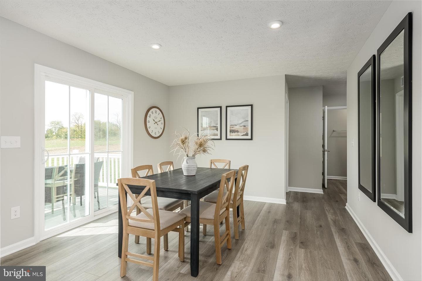 1714e Mutual Drive photo 9