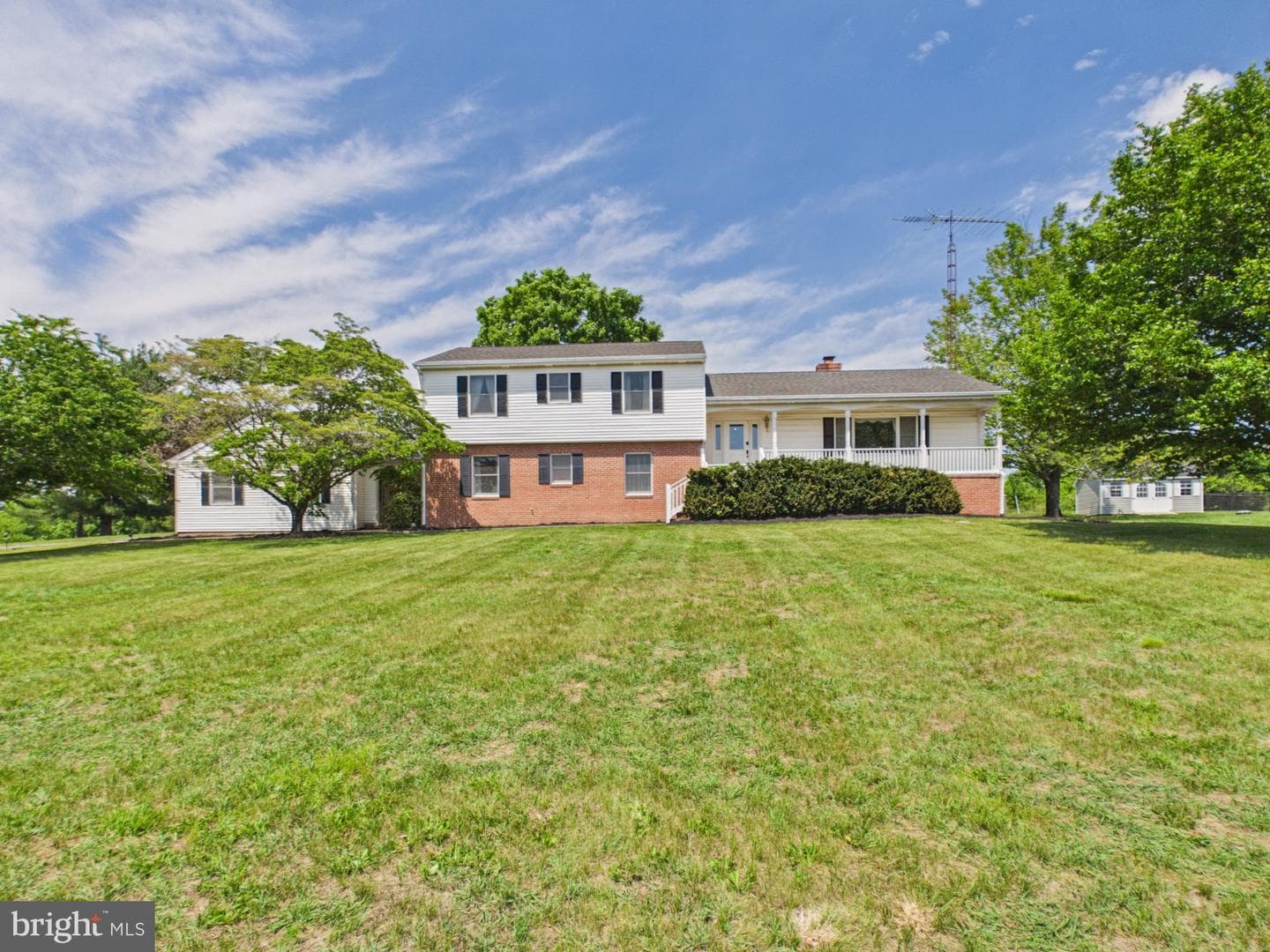 107 Twin Lakes Circle
