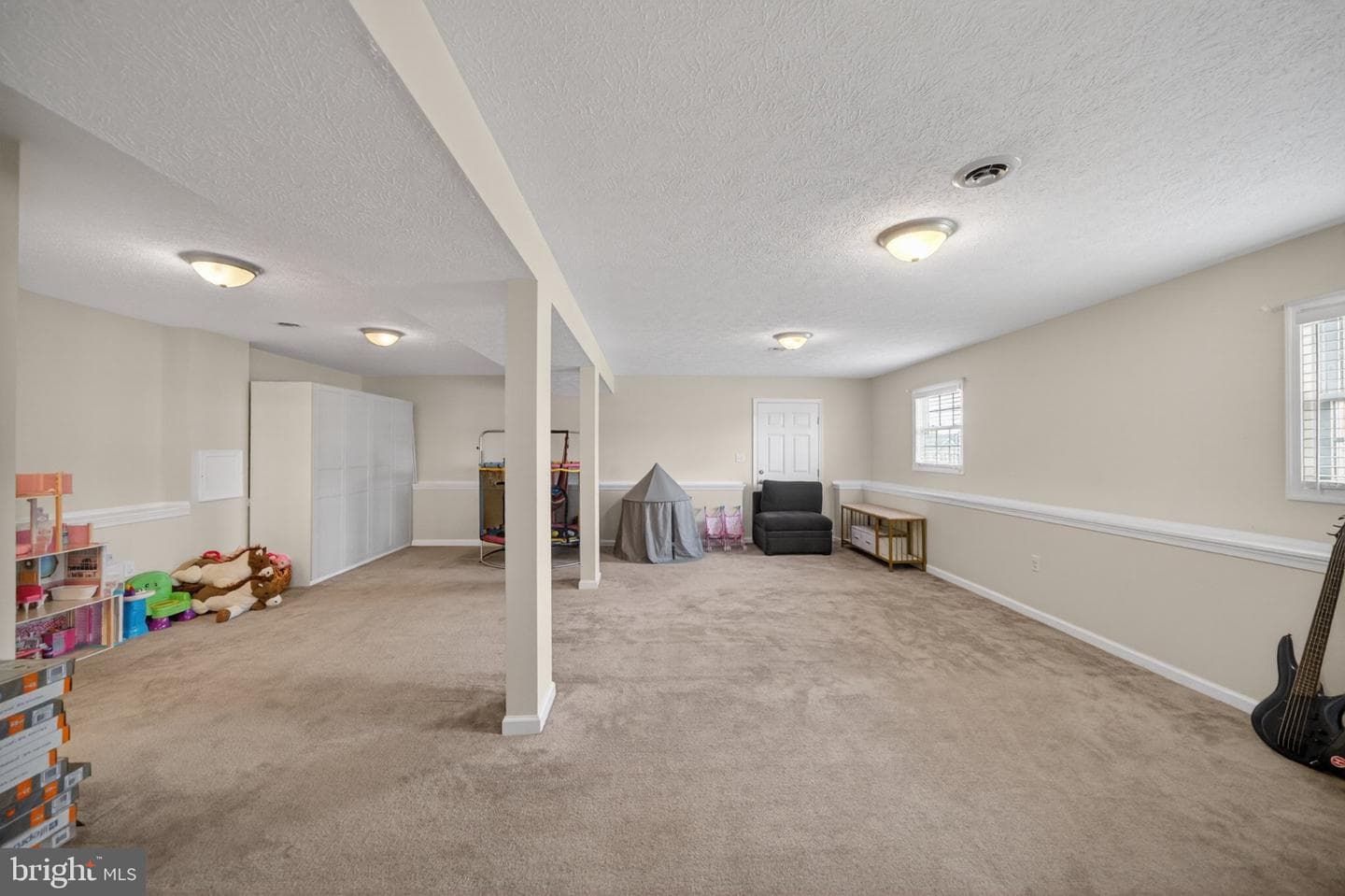 481 Ives Street photo 23