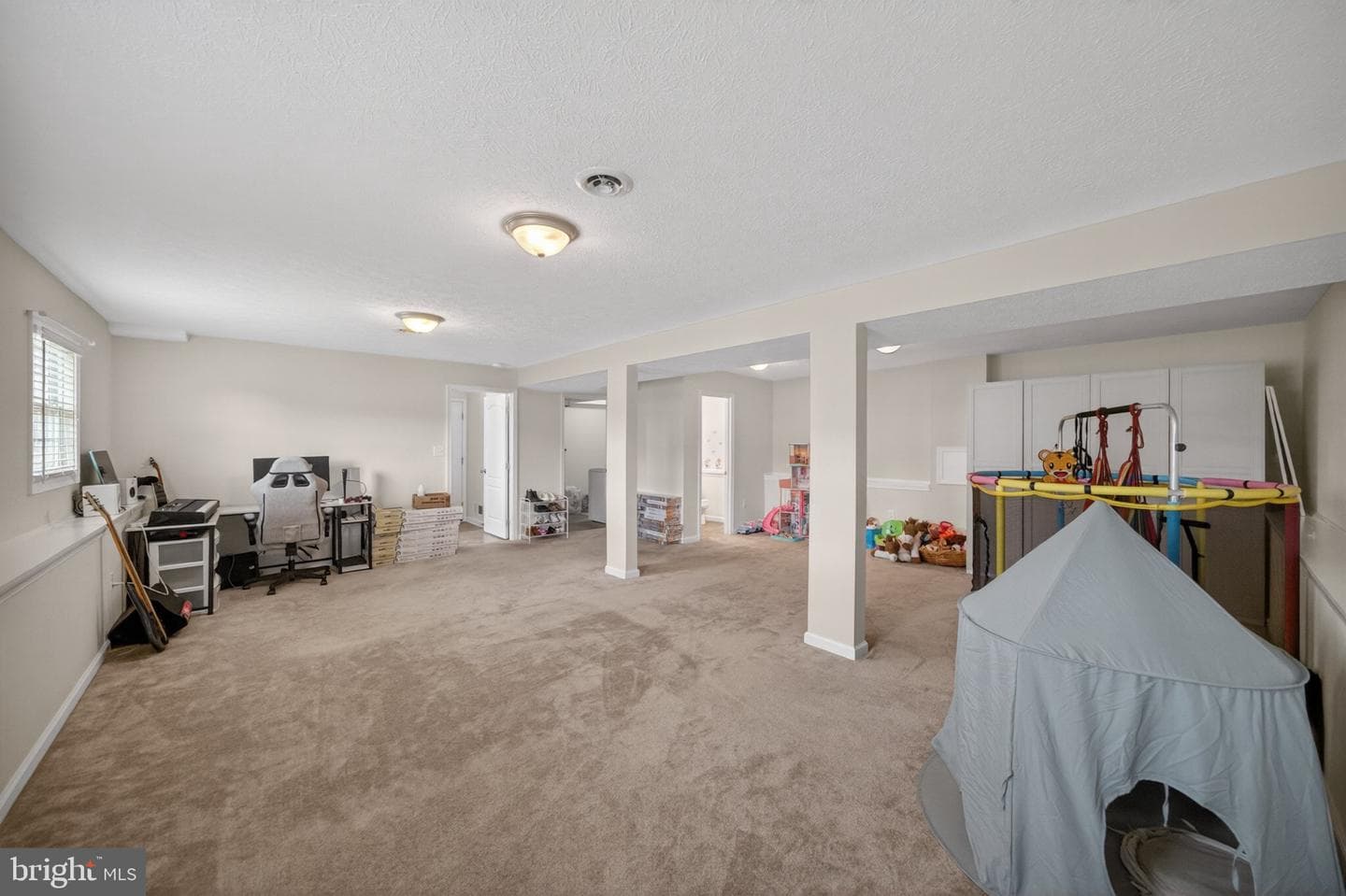 481 Ives Street photo 24