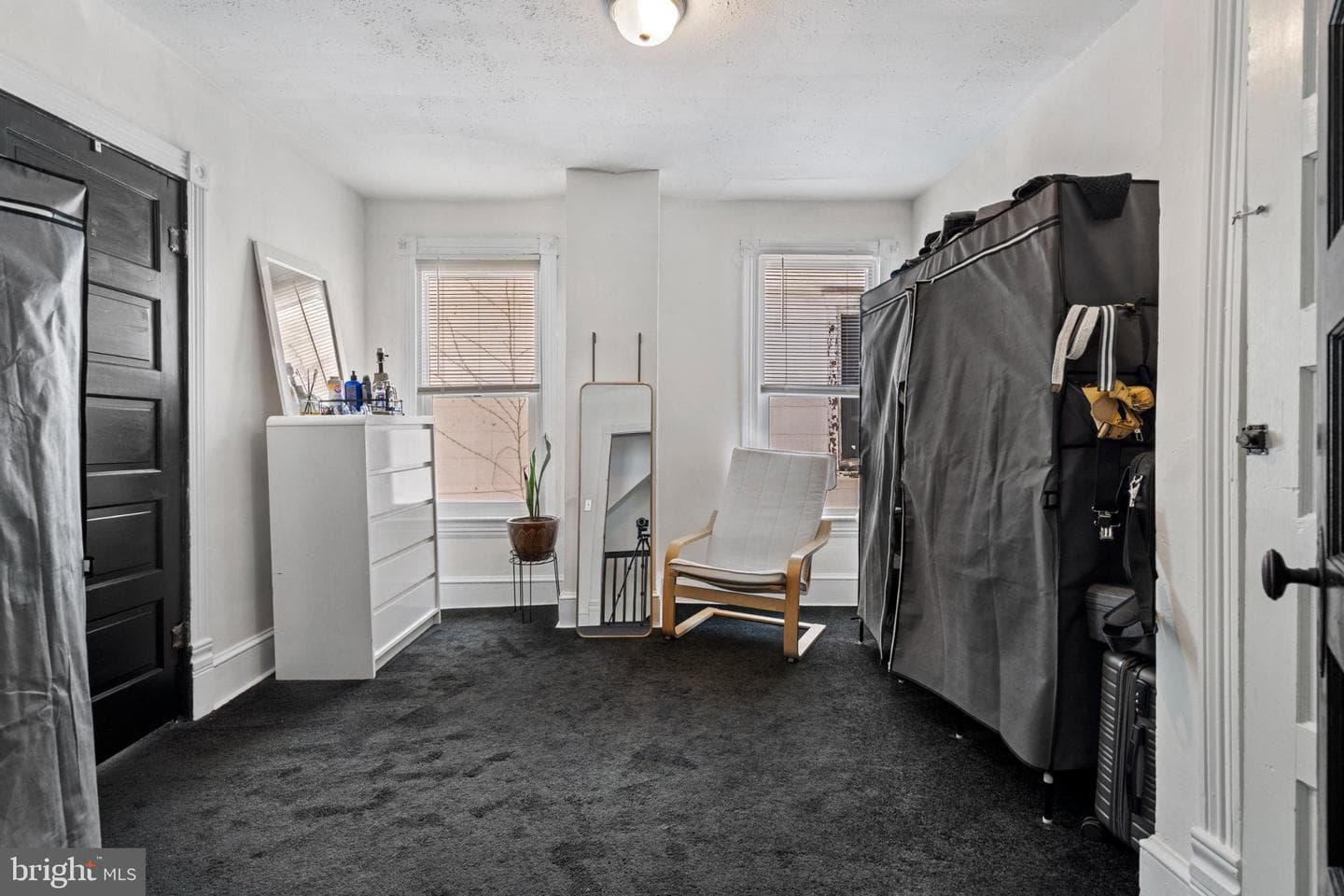 723 W King Street photo 20