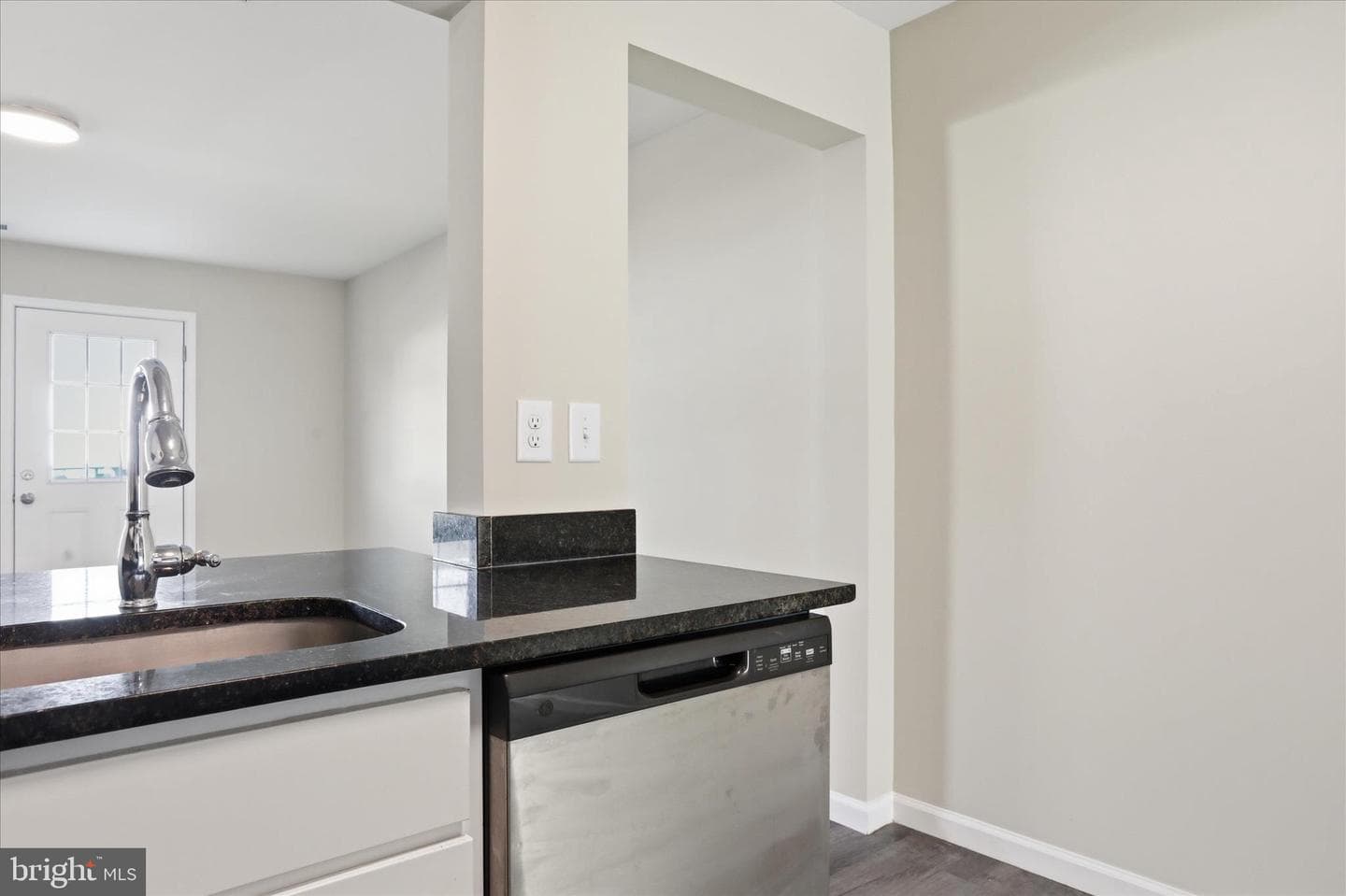 208 White Violet Way photo 11