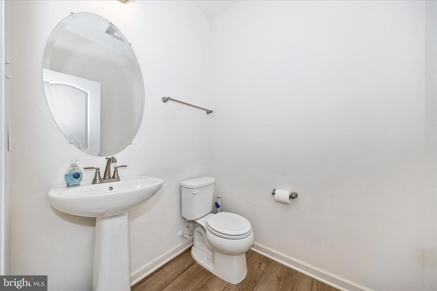 231 Pindar photo 16