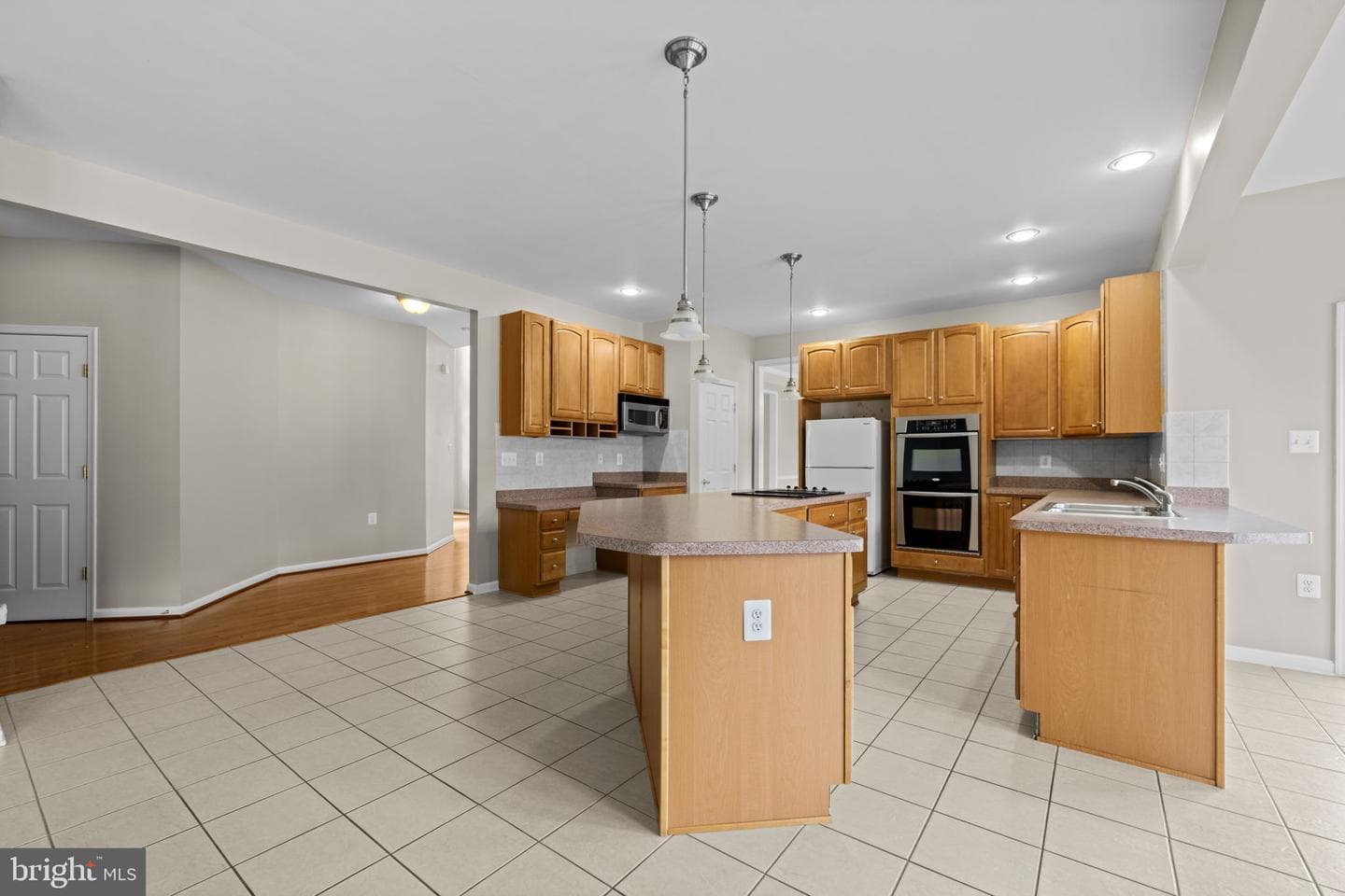 73 Thorton Hall Road photo 41