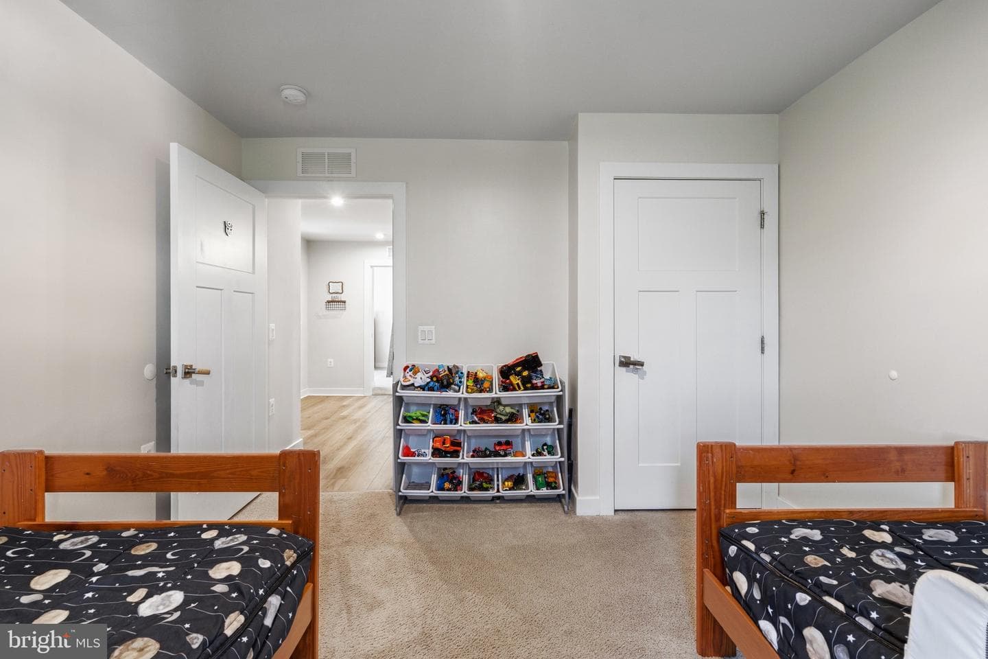 499 Perspective Place photo 18