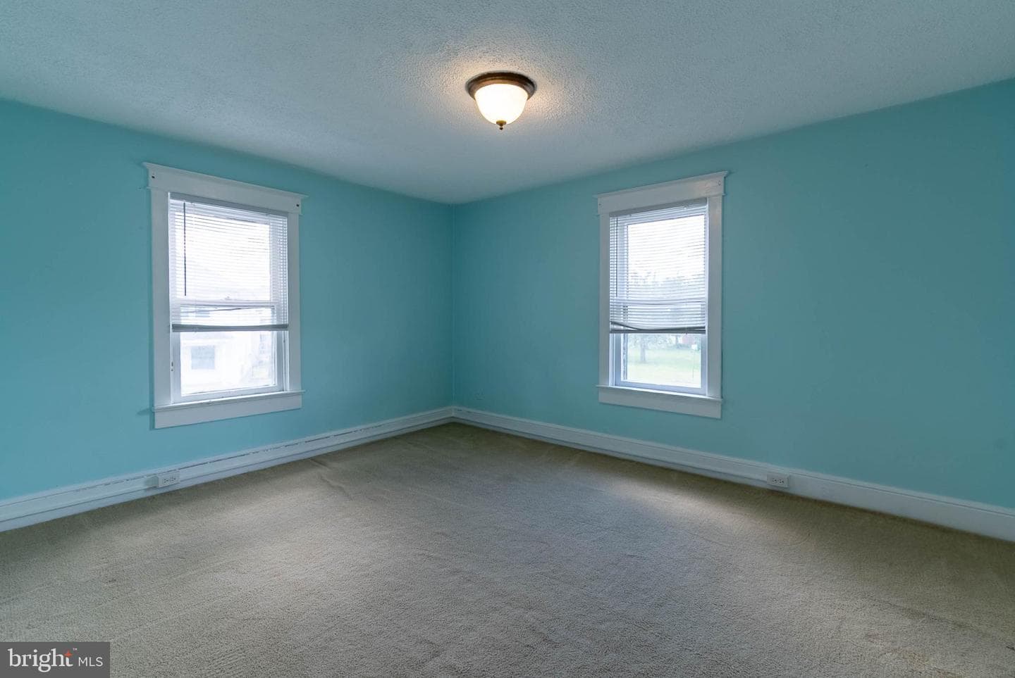 405 Porter Avenue photo 27