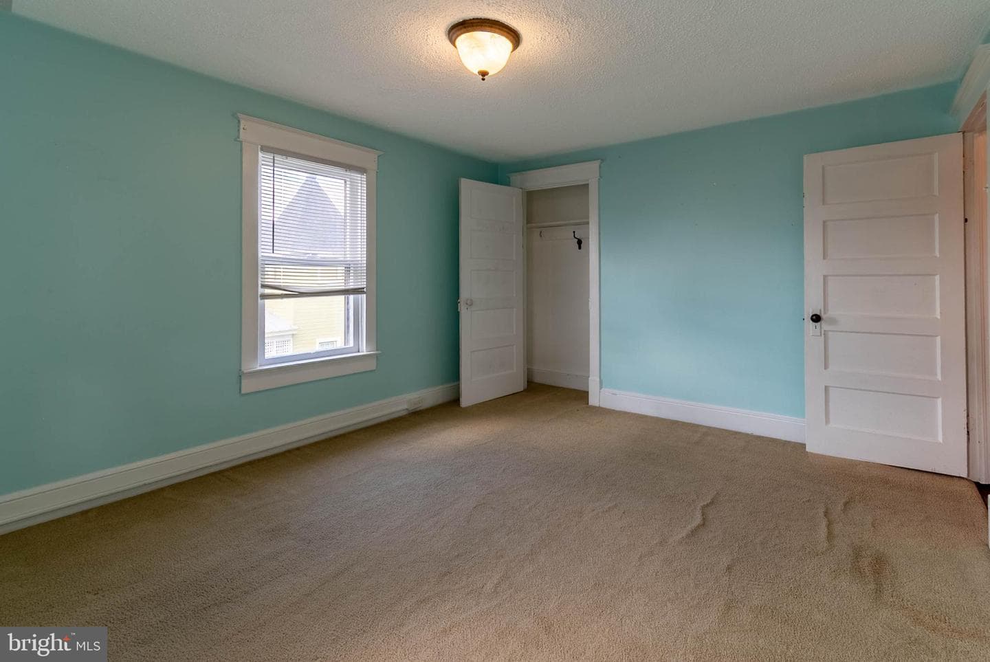 405 Porter Avenue photo 29