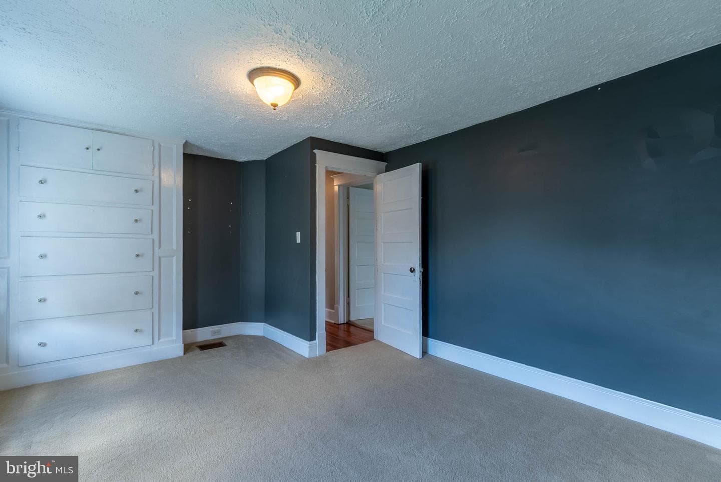 405 Porter Avenue photo 33