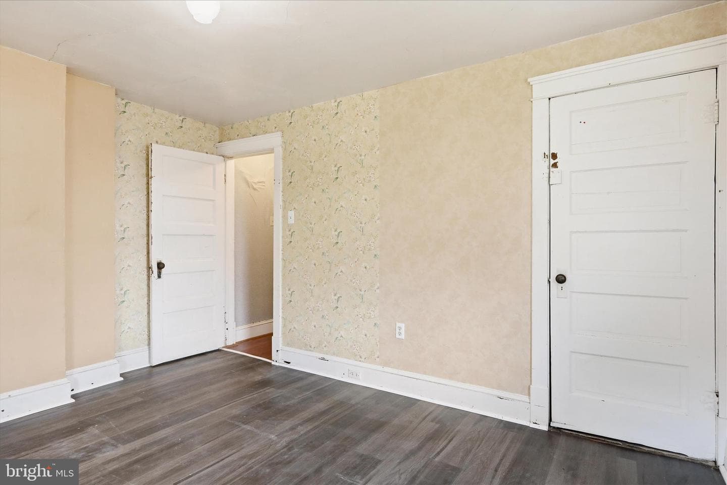 226 N Spring Street photo 19