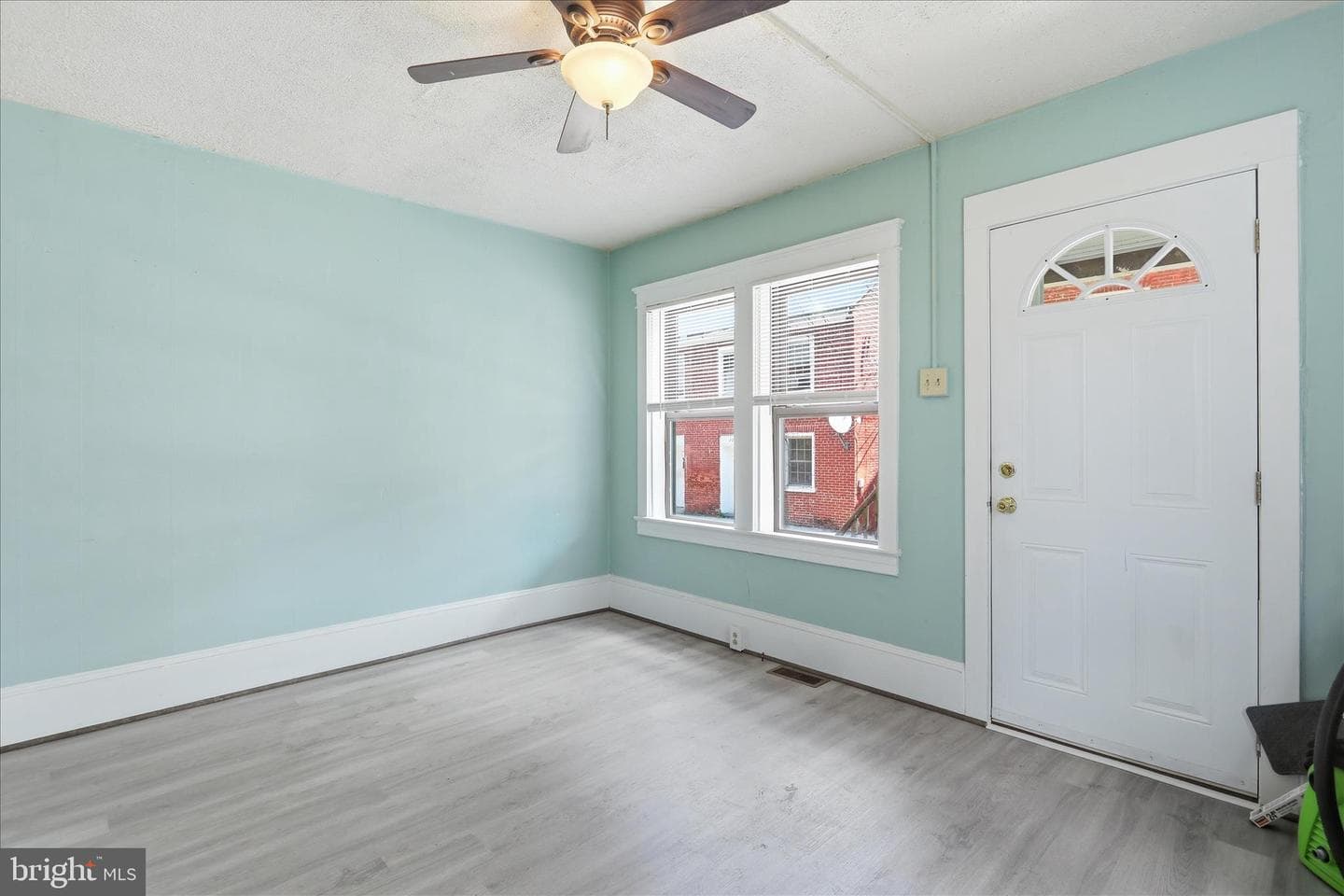 226 N Spring Street photo 6
