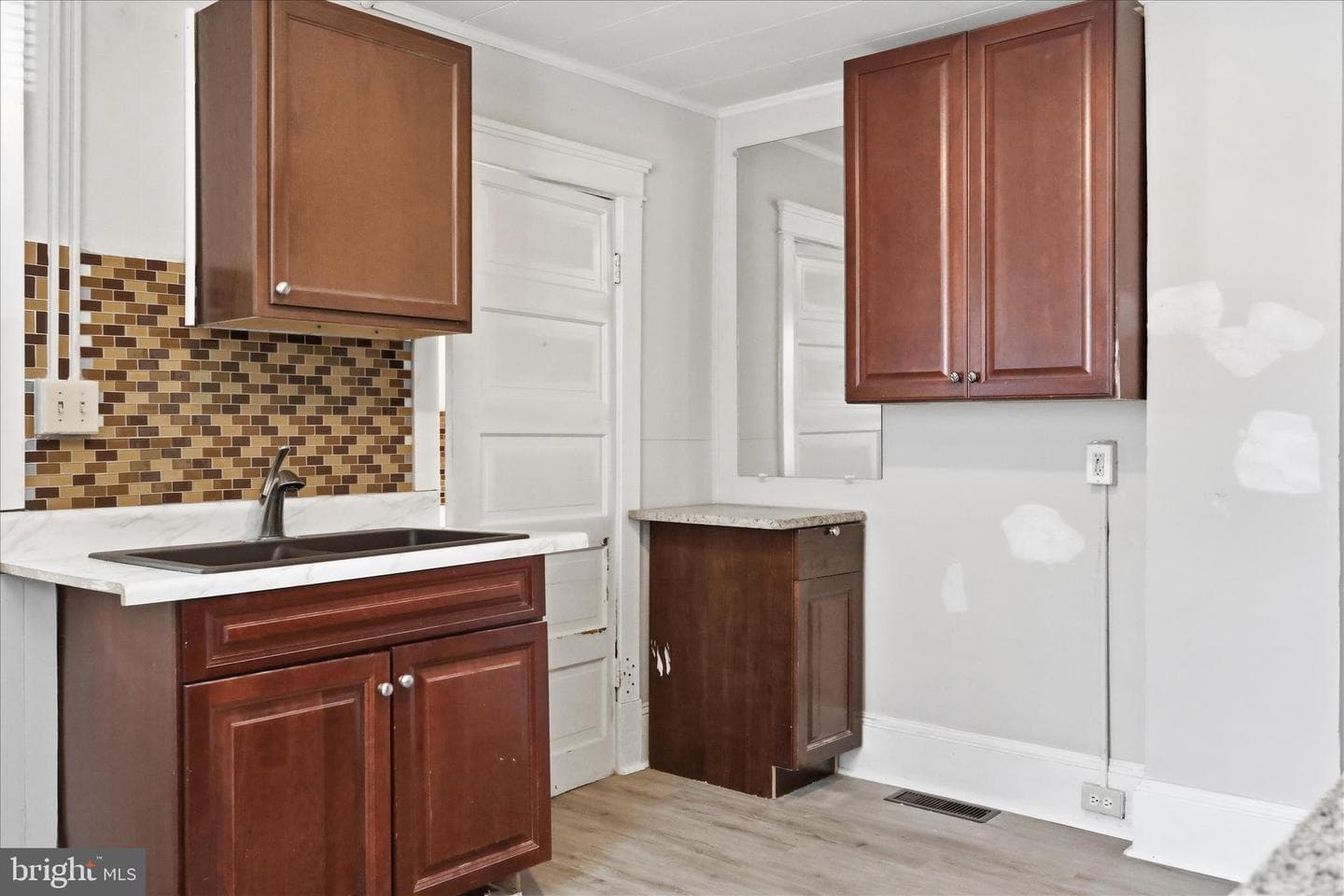 226 N Spring Street photo 9