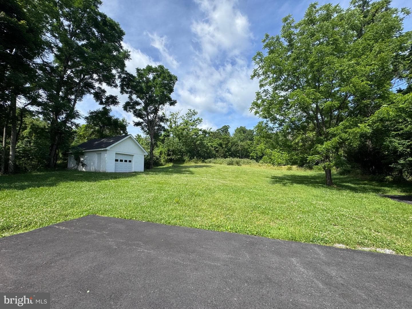 7865 Hedgesville Road photo 12