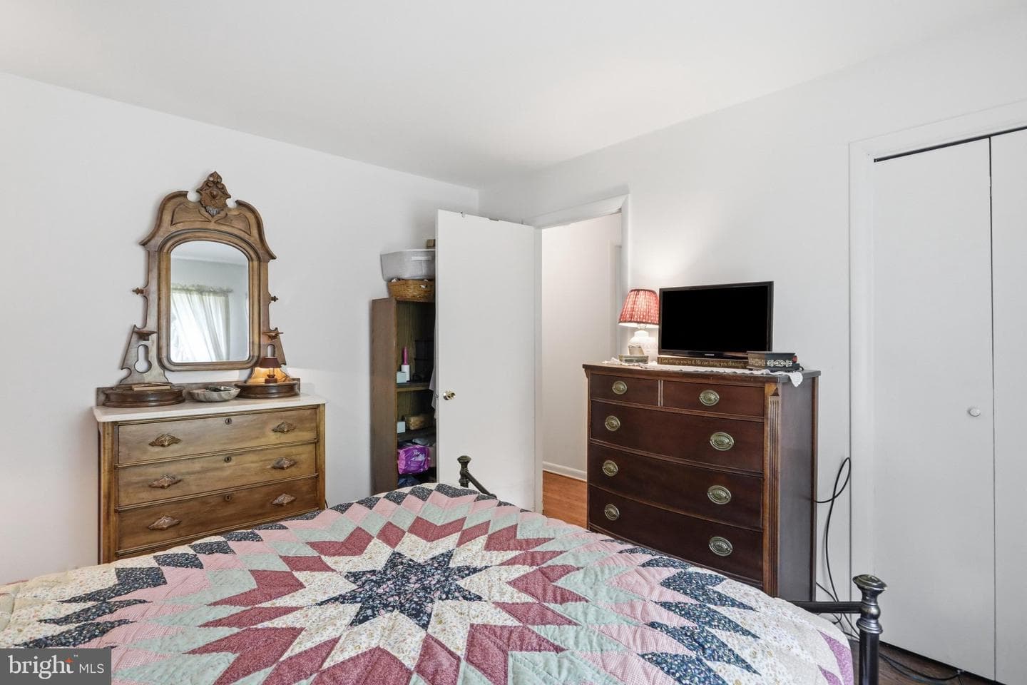 60 Elliott Drive photo 20
