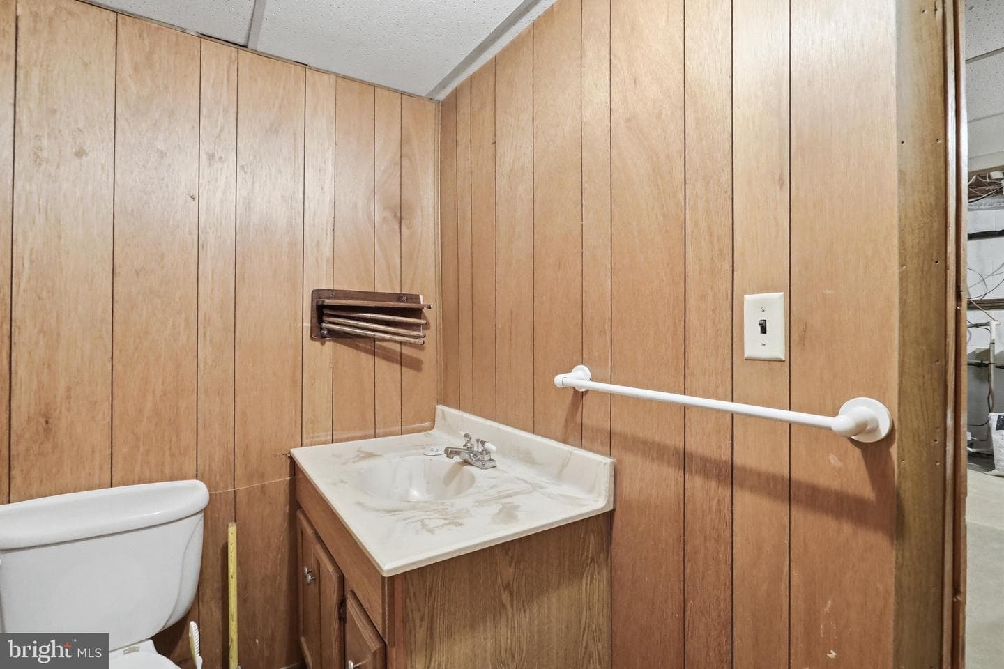 60 Elliott Drive photo 28