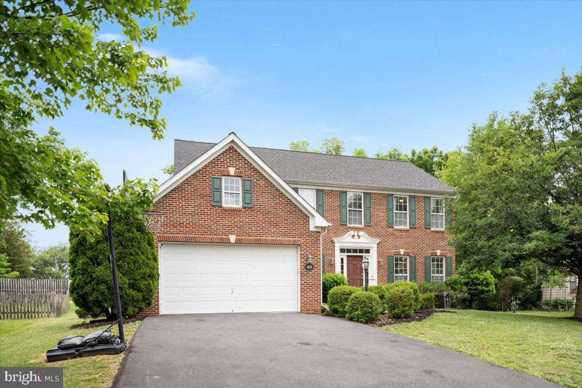 415 Richwood Hall Rd, Kearneysville