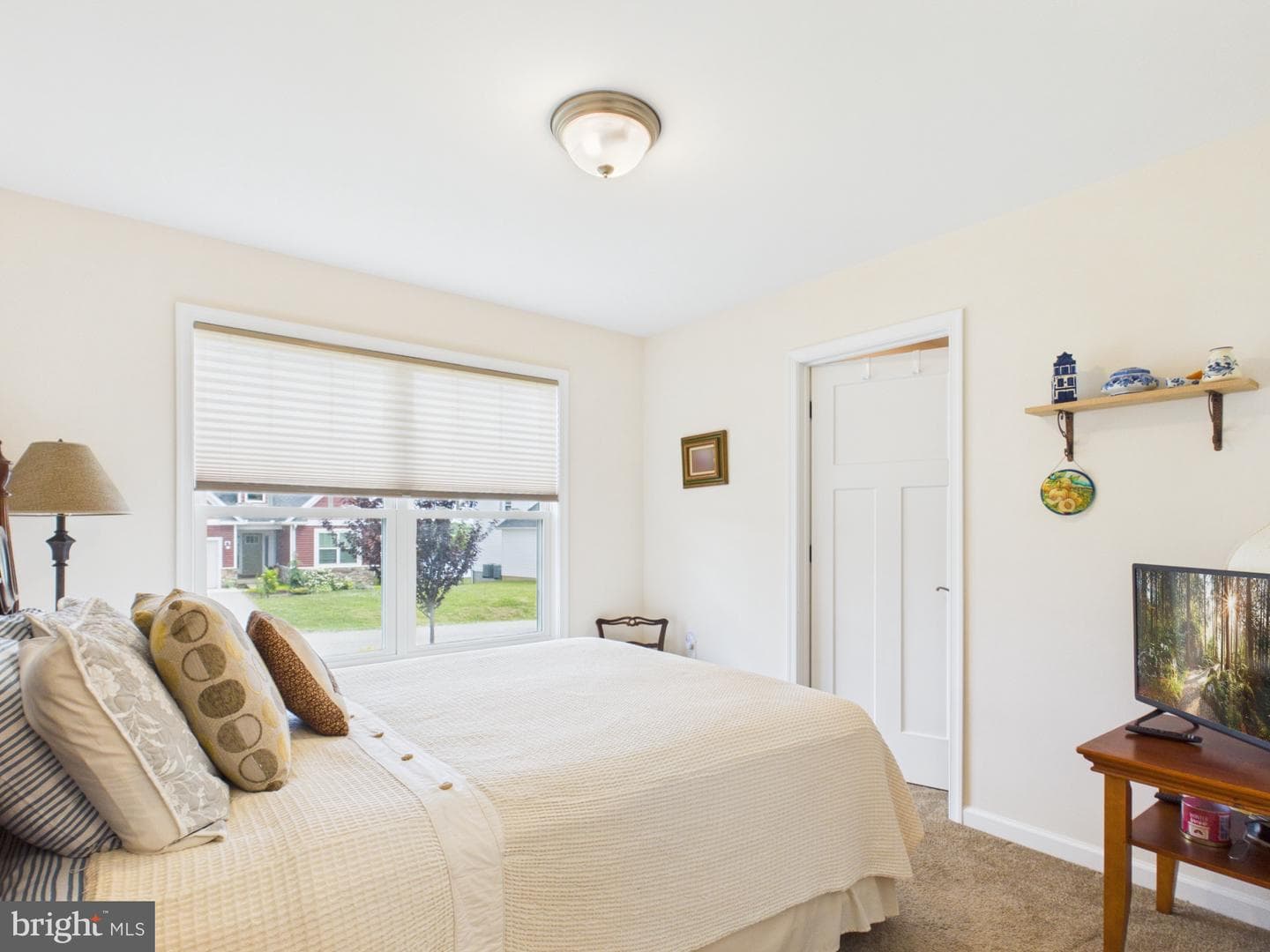 185 Twickenham Drive photo 17