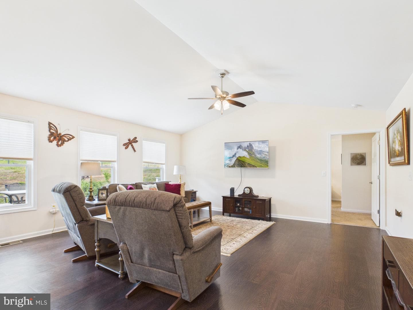 185 Twickenham Drive photo 31