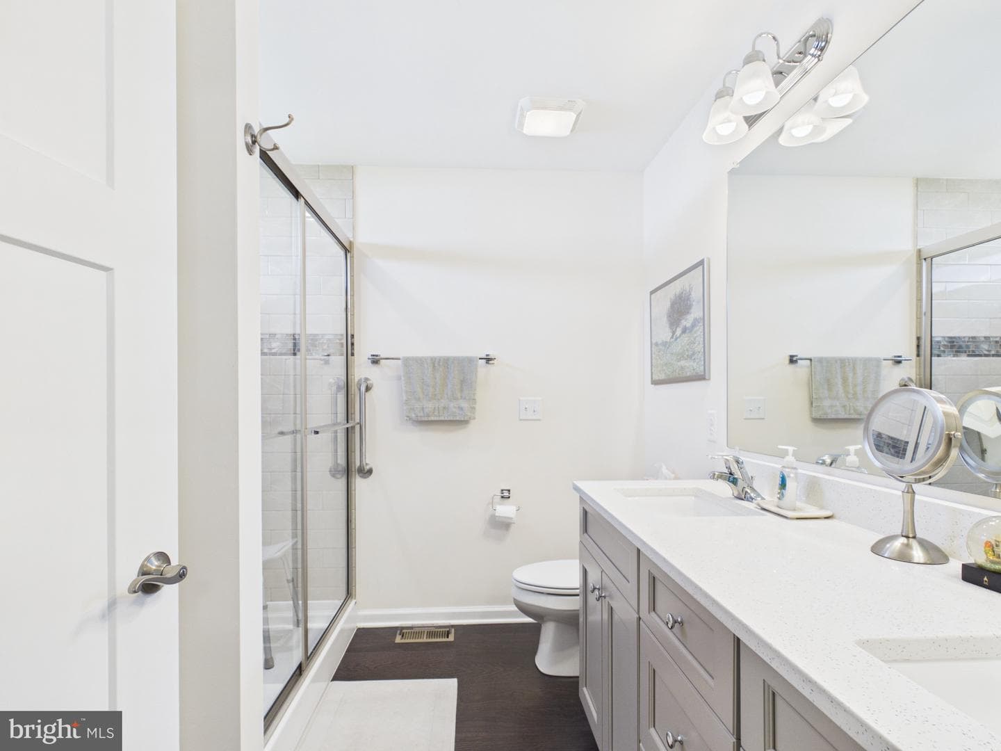 185 Twickenham Drive photo 39