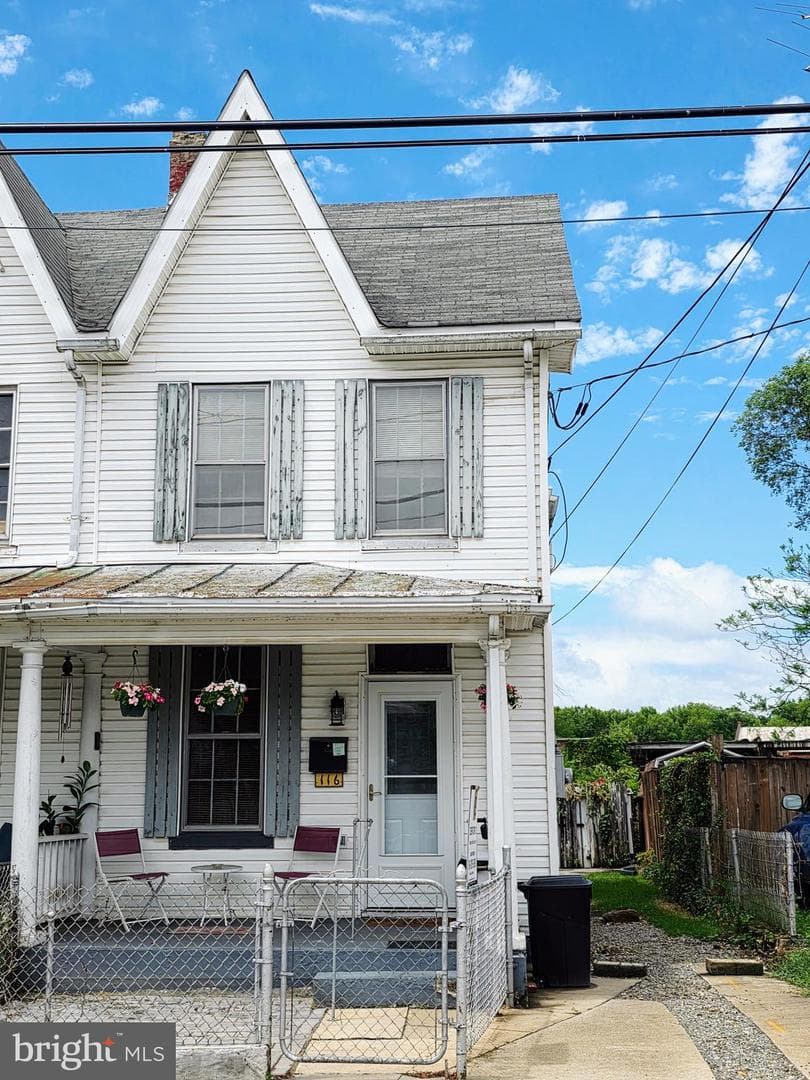 116 Five Point Avenue photo 1