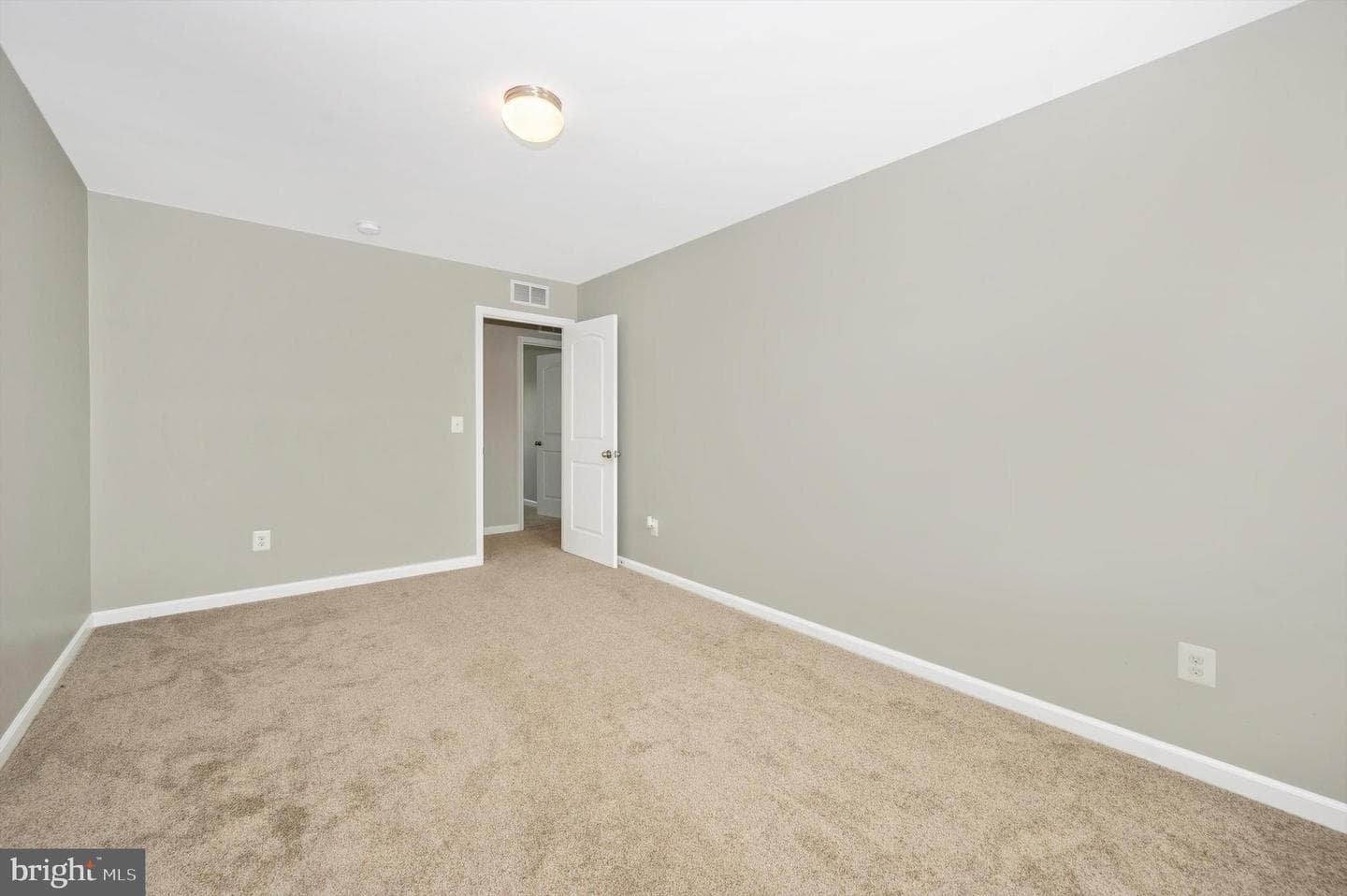 42 Eakins Lane photo 35