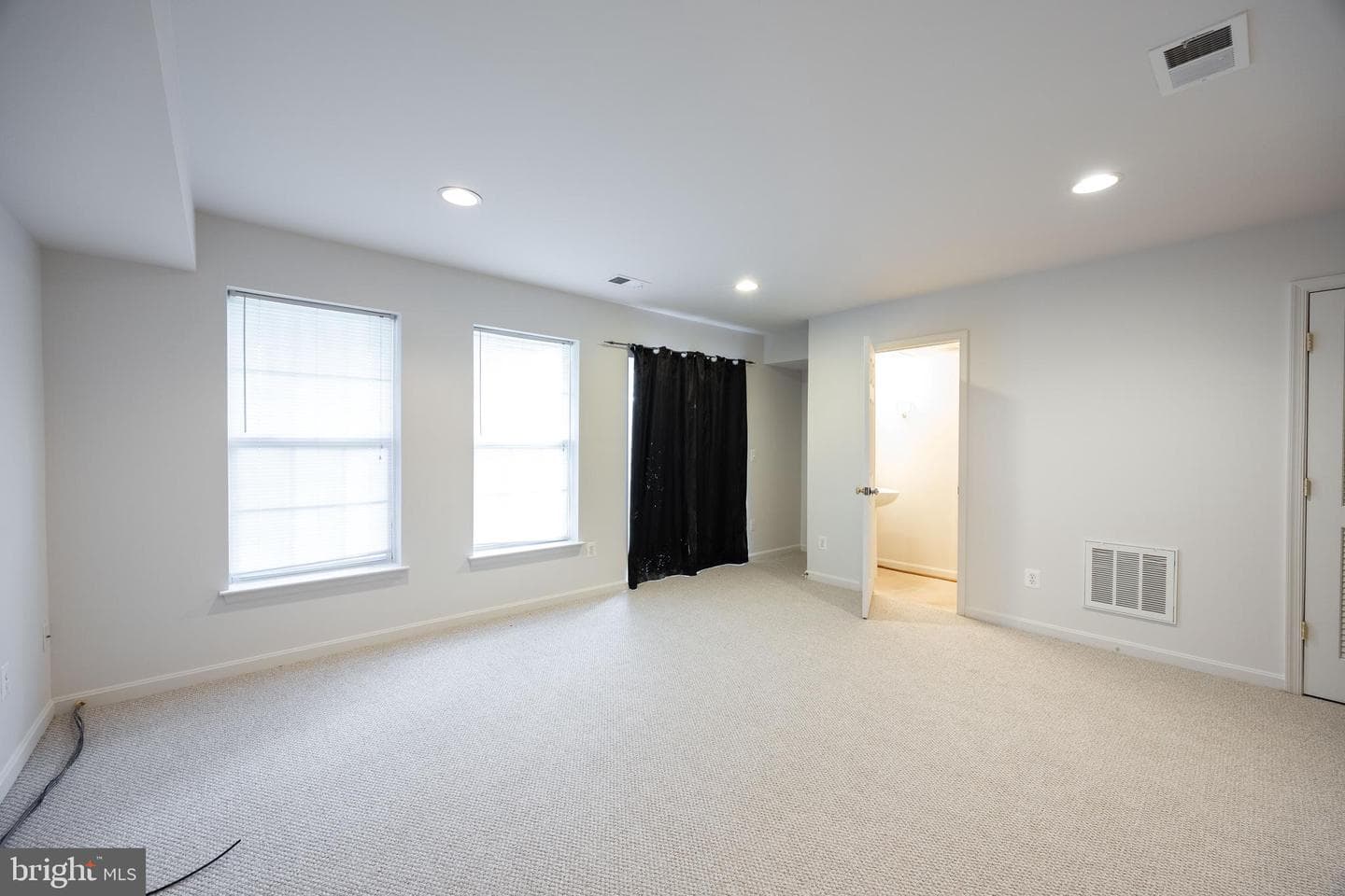 42 Magellan Drive photo 10