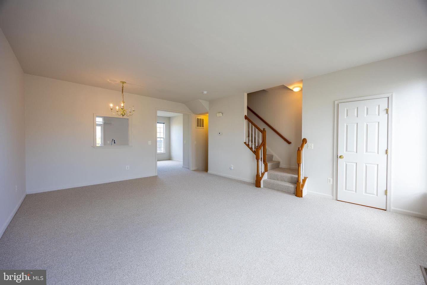 42 Magellan Drive photo 13
