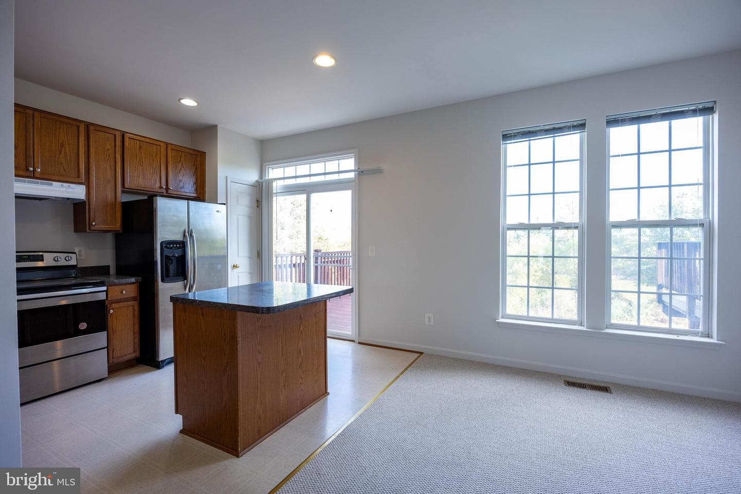 42 Magellan Drive photo 17
