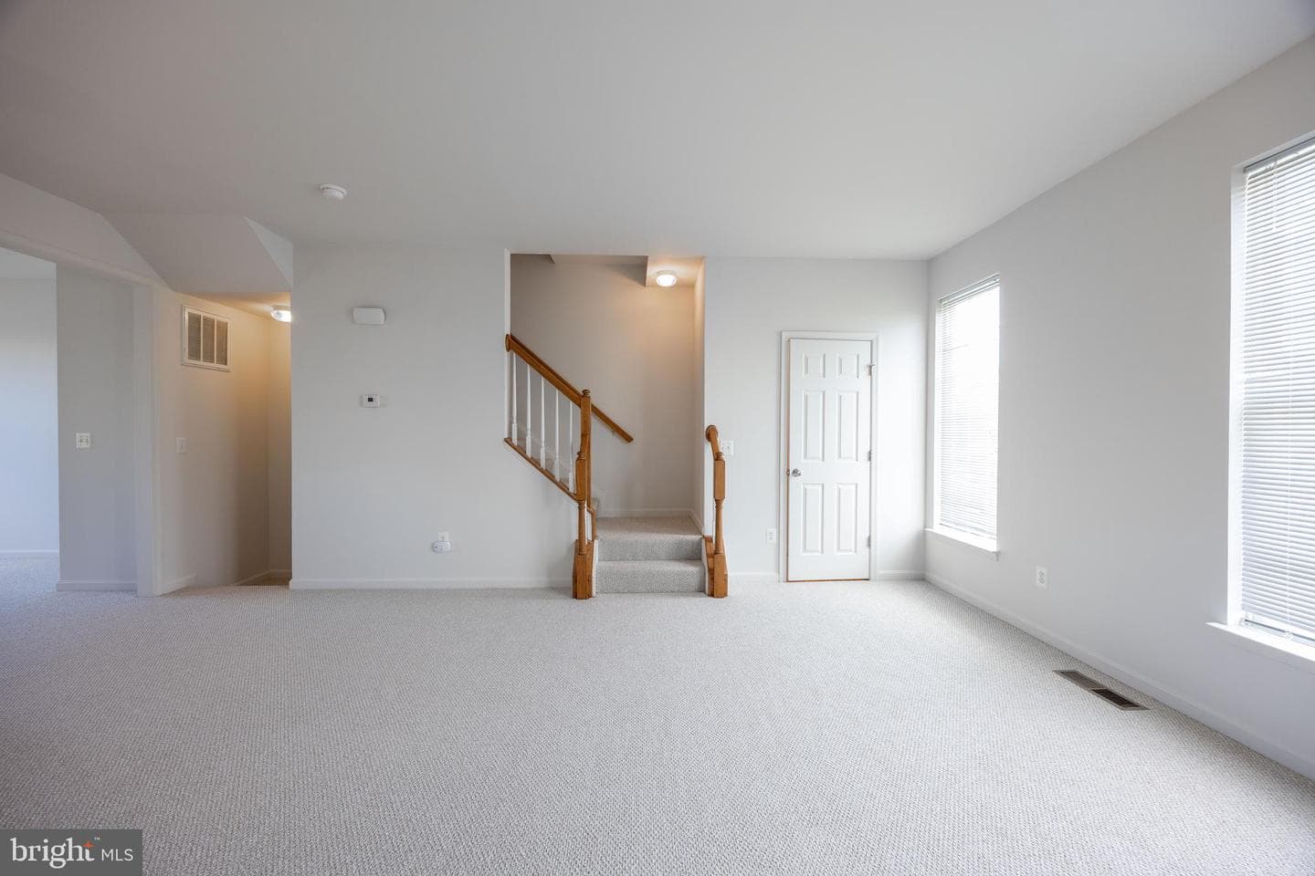 42 Magellan Drive photo 28