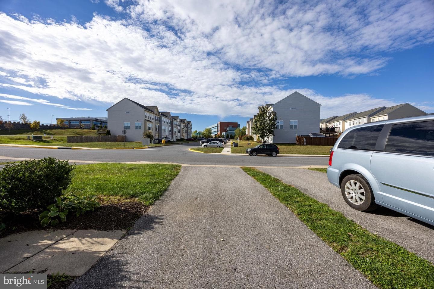 42 Magellan Drive photo 3