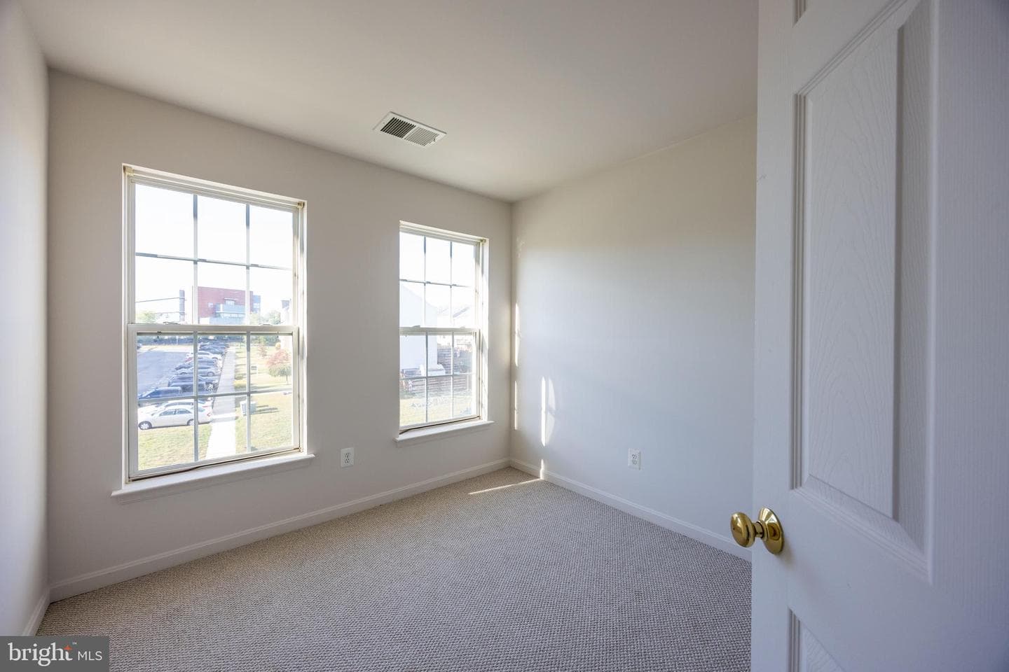 42 Magellan Drive photo 32