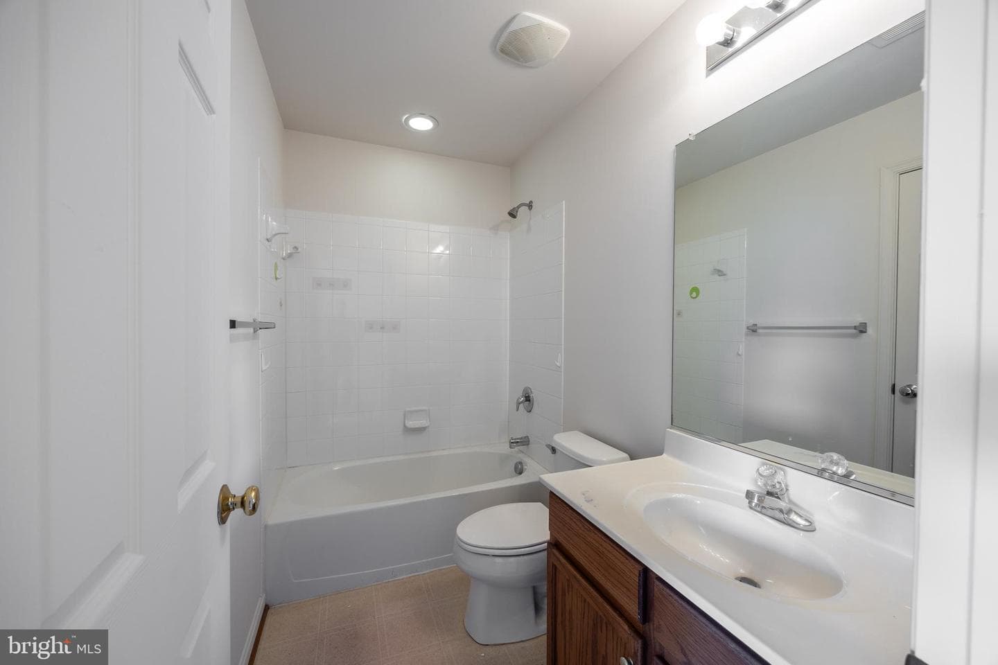 42 Magellan Drive photo 34