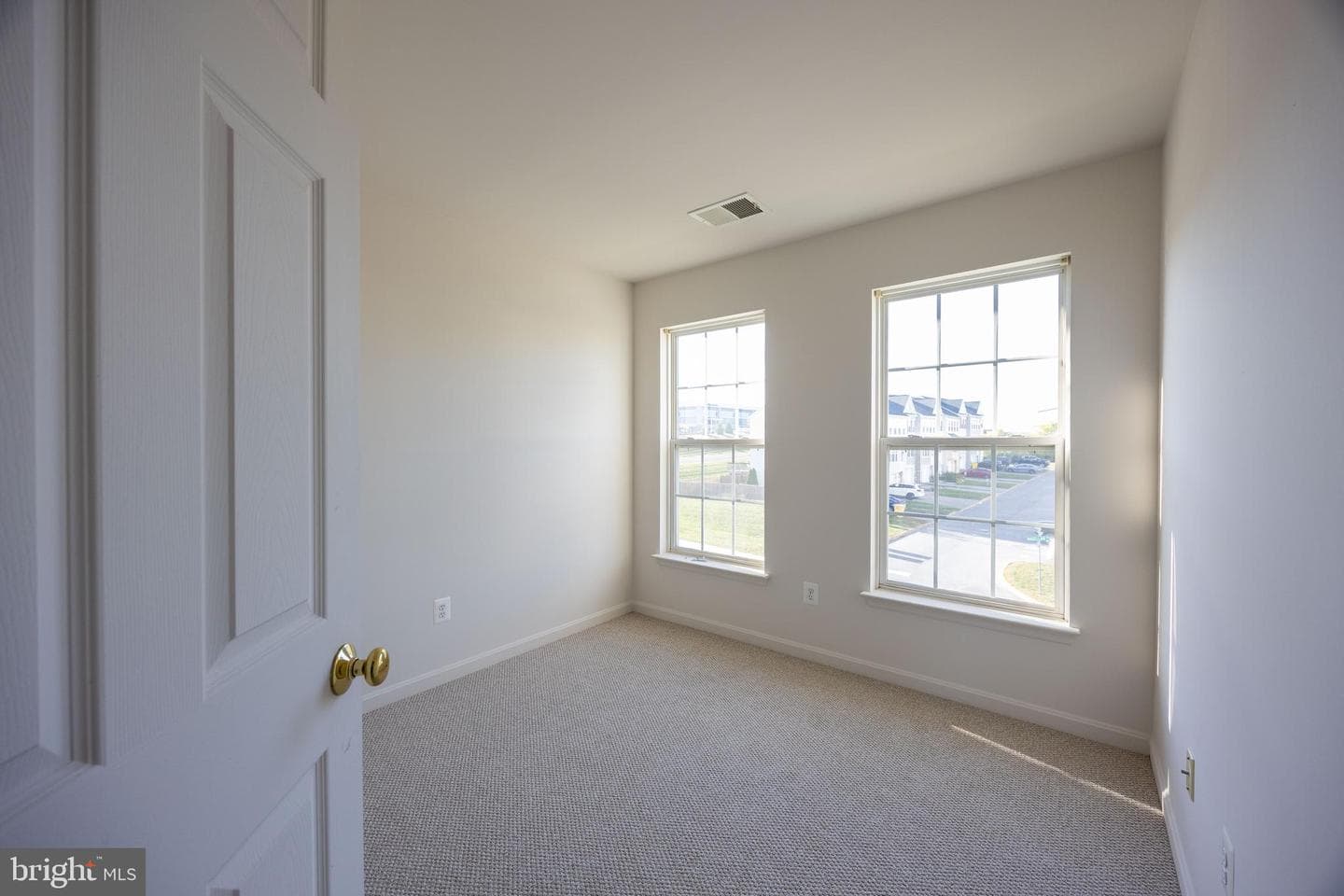 42 Magellan Drive photo 36