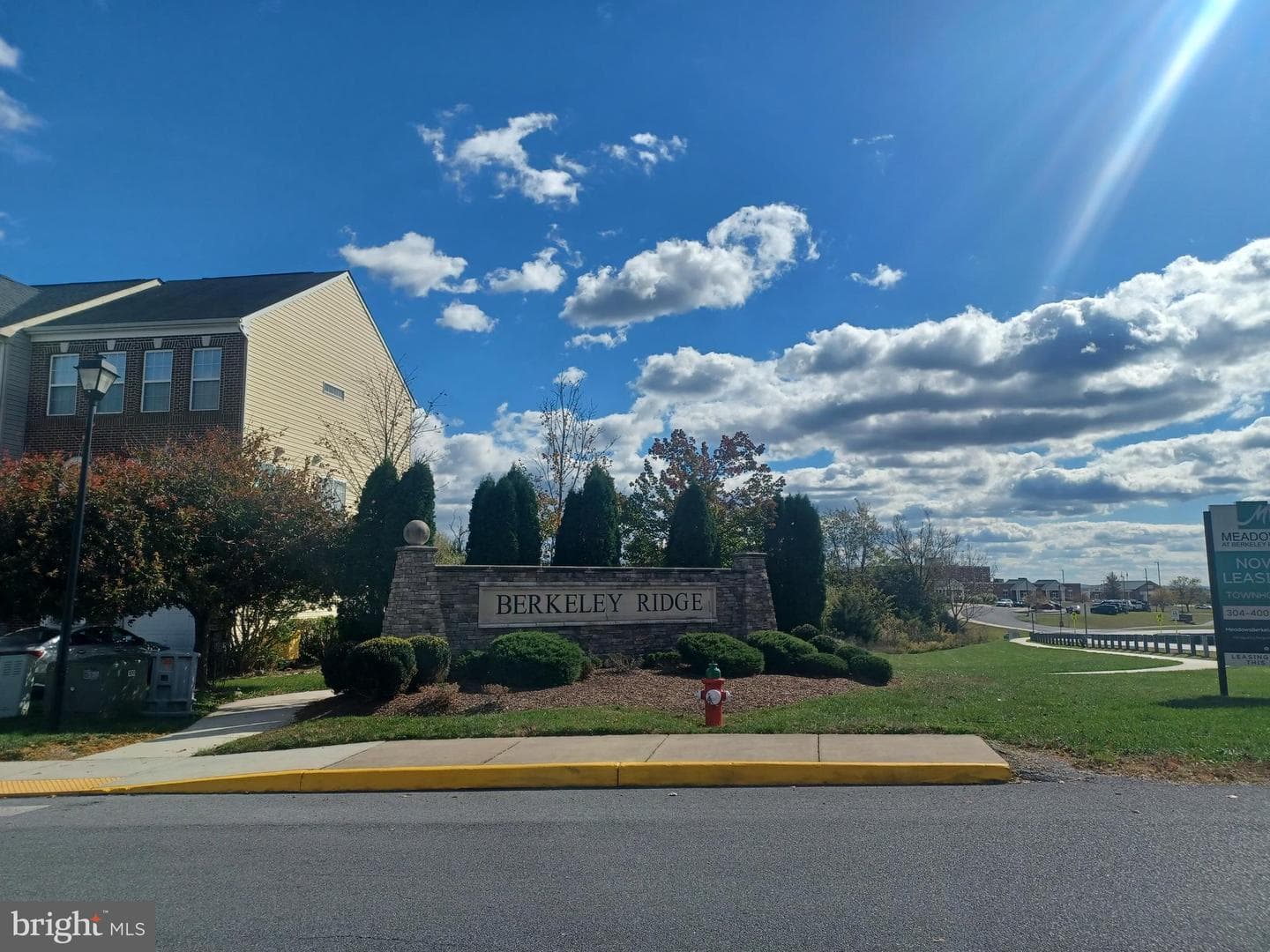 42 Magellan Drive photo 4