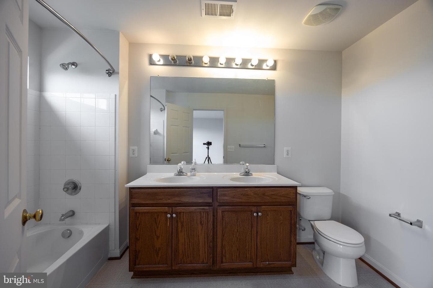 42 Magellan Drive photo 40