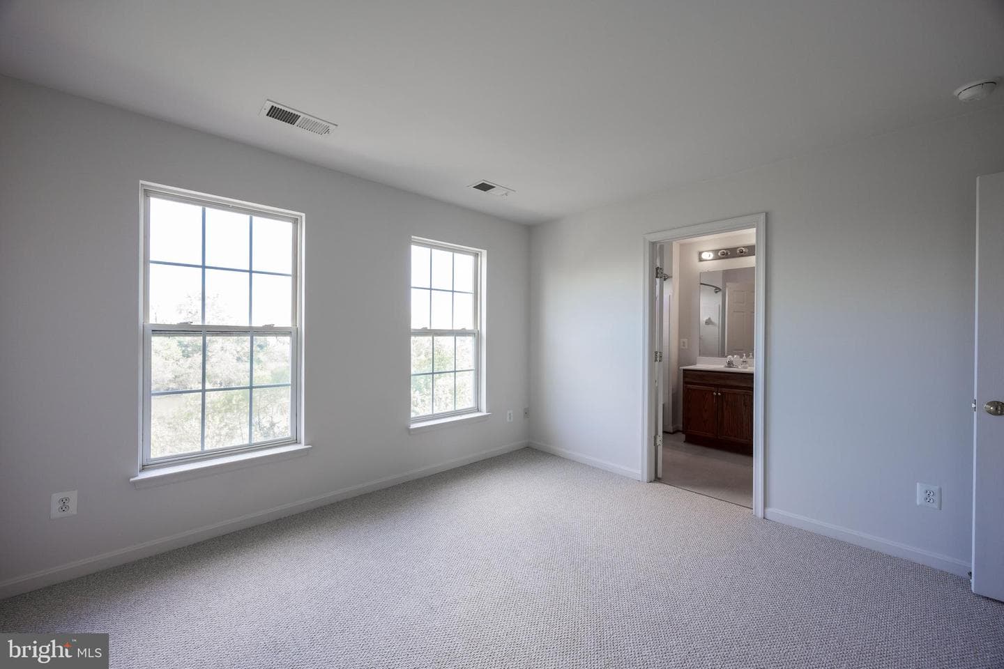 42 Magellan Drive photo 41