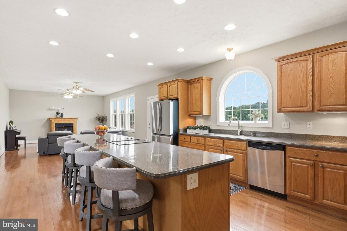 18 Treasure Drive photo 11